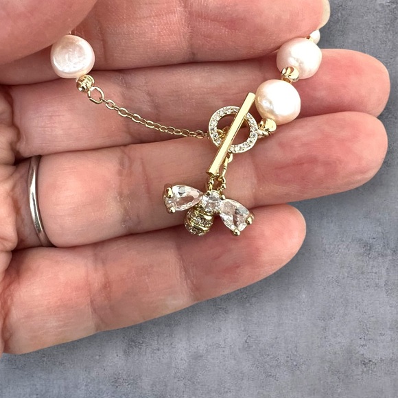 14K GP Fresh water pearls Bracelet clear CZ Bee charm adjustable - Picture 4 of 4
